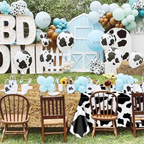 4 Pack Western Party Tablecloths with Paisley Design